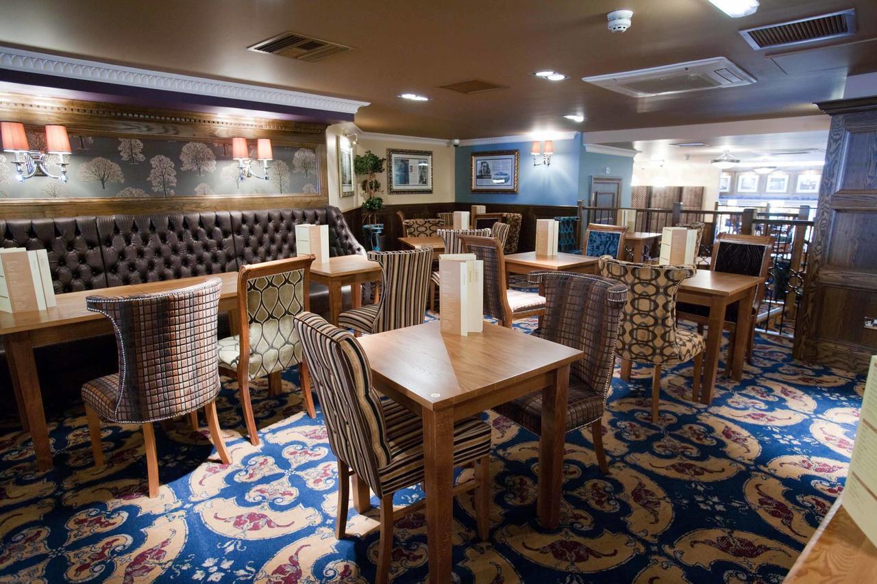 The White Lady Wetherspoon Отель 3*