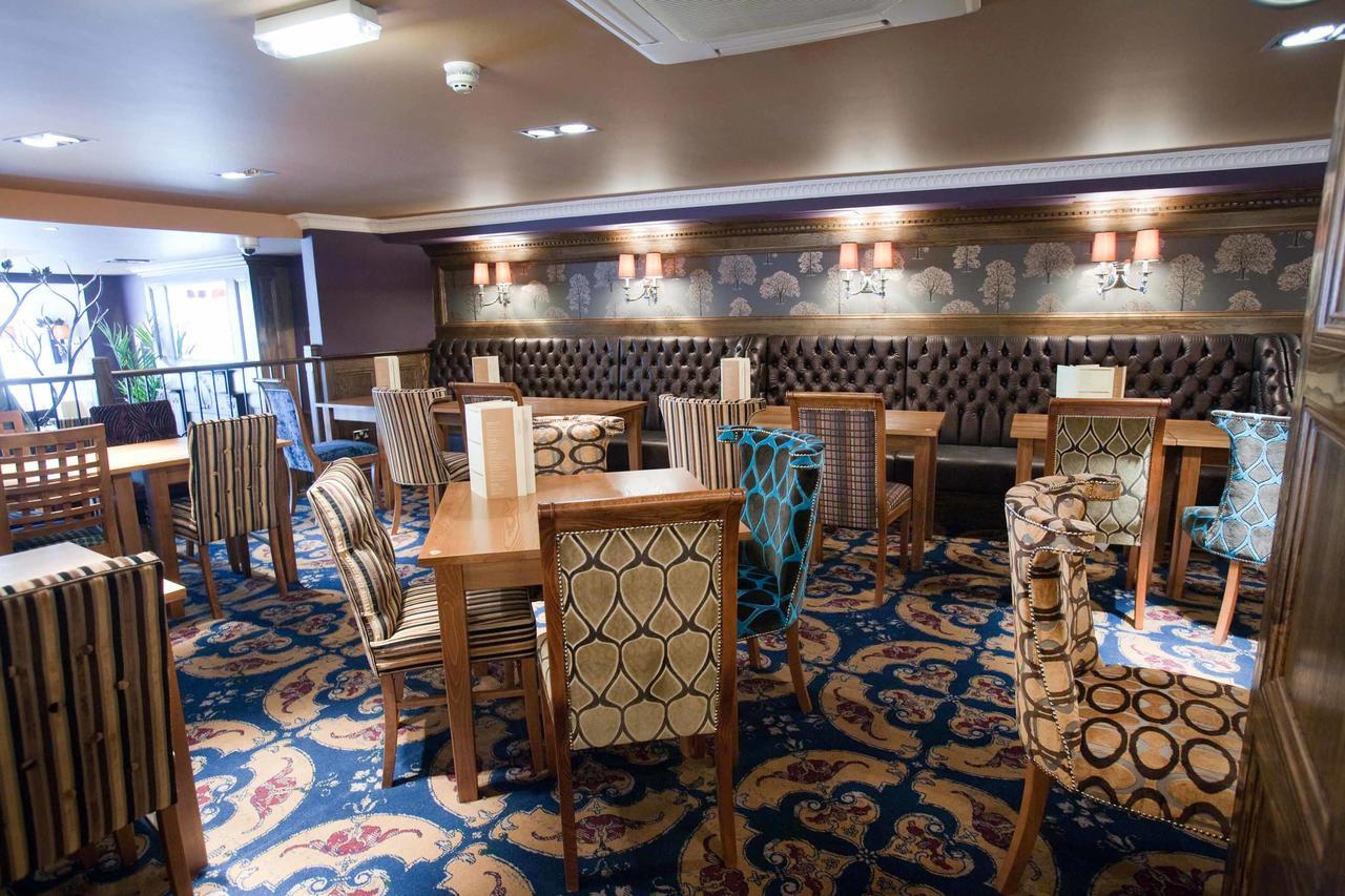 Отель The White Lady Wetherspoon